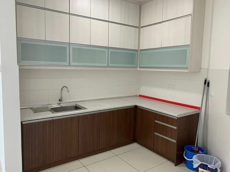 Kitchen features: single-bowl stainless-steel sink, chrome pull-down faucet, granite countertop, laminate cabinetry in brown, glass-front upper cabinets, white tiled walls, cream tiled flooring, red backsplash strip, built-in storage drawers, under-cabinet lighting; style: modern.