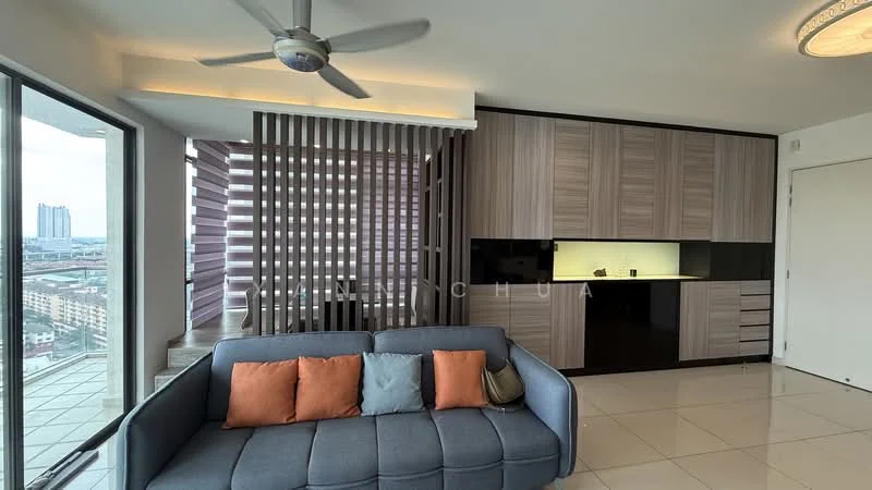 Living features: 3-seater fabric sofa in grey, orange decorative cushions, ceiling fan with light, wall-mounted cabinetry in wood finish, black countertop, recessed lighting, large windows with city view, tile flooring, partition wall with horizontal slats; style: modern; view: city.