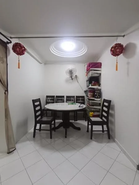Dining features: round dining table, 4 dining chairs, white walls, white tiled flooring, ceiling fan, recessed ceiling light, open shelving unit, decorative lanterns; style: modern.