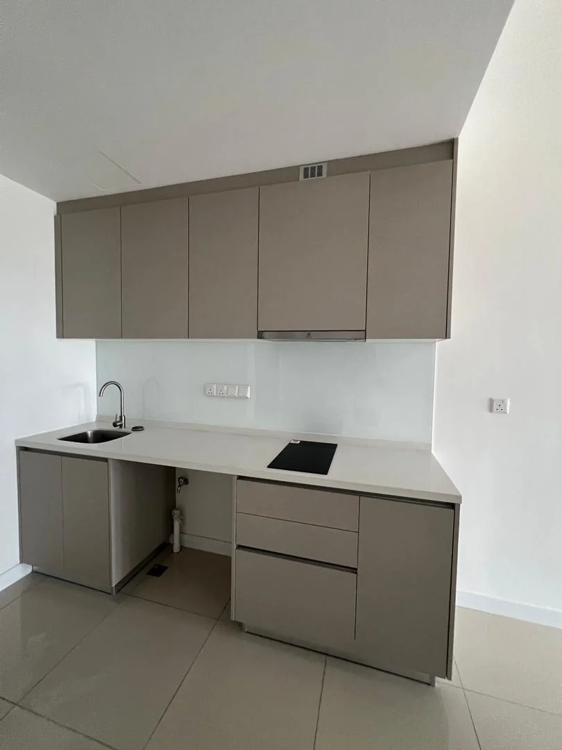 Kitchen features: light grey cabinetry, white countertop, single-bowl stainless-steel sink, chrome pull-down faucet, built-in cooktop, white backsplash, under-cabinet lighting, ceramic tile flooring; style: modern.