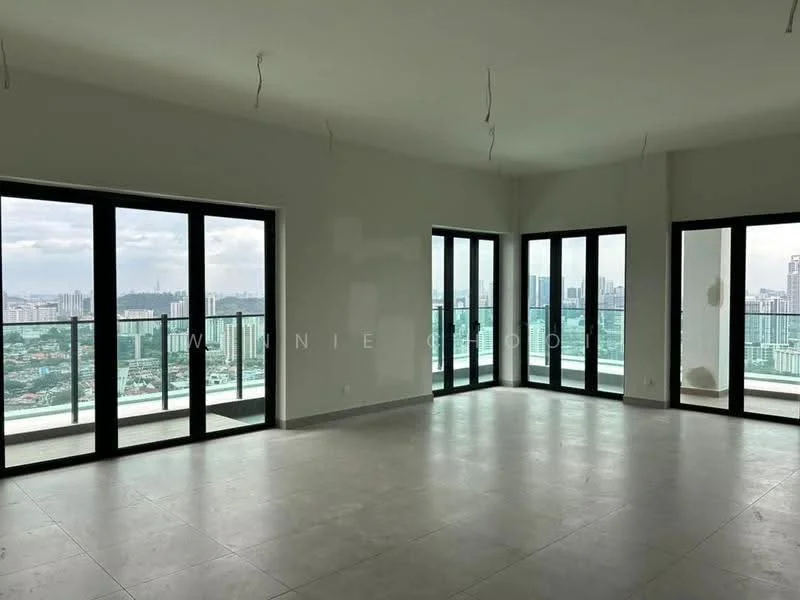Room features: floor-to-ceiling windows, grey tiled flooring, white painted walls, open layout, city skyline view, multiple sliding glass doors, unfurnished space, high ceiling; style: modern; view: city.