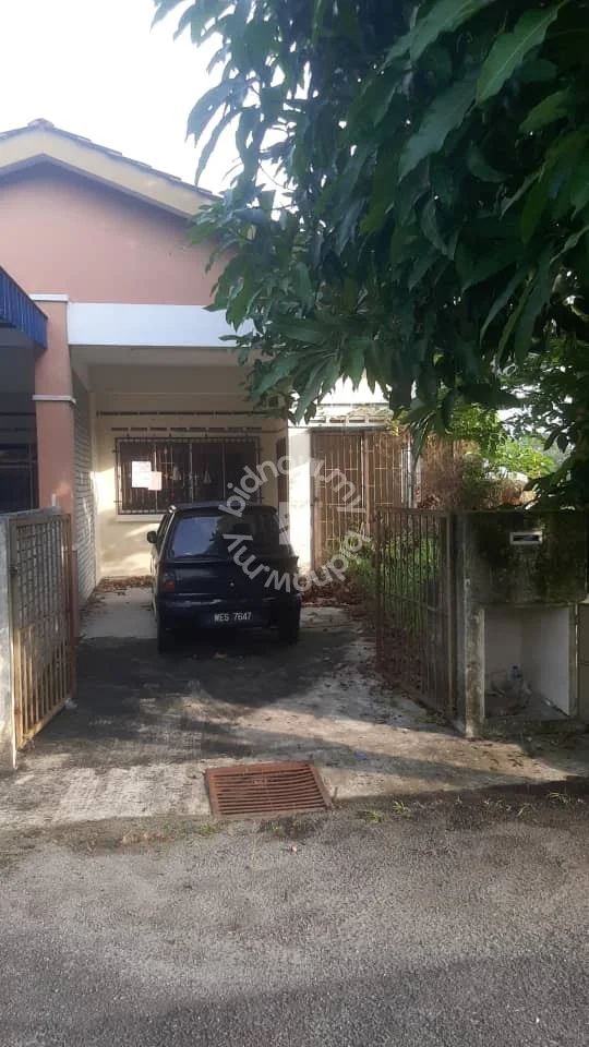 Jalan LG3 1/26, Taman Langat Utama 3, Bukit Changgang, 42700 Banting, Selangor