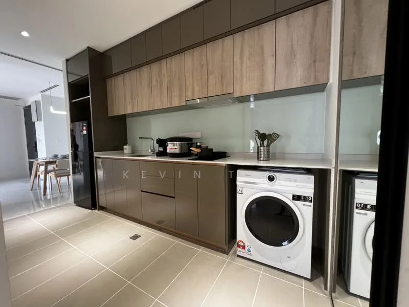 Kitchen features: brown cabinetry with flat-panel design, white quartz countertop, single-bowl stainless-steel sink, chrome pull-down faucet, built-in oven, freestanding washing machine, ceramic tile flooring, glass backsplash, recessed LED downlights, open shelving, kitchen island, modern appliances; style: modern.