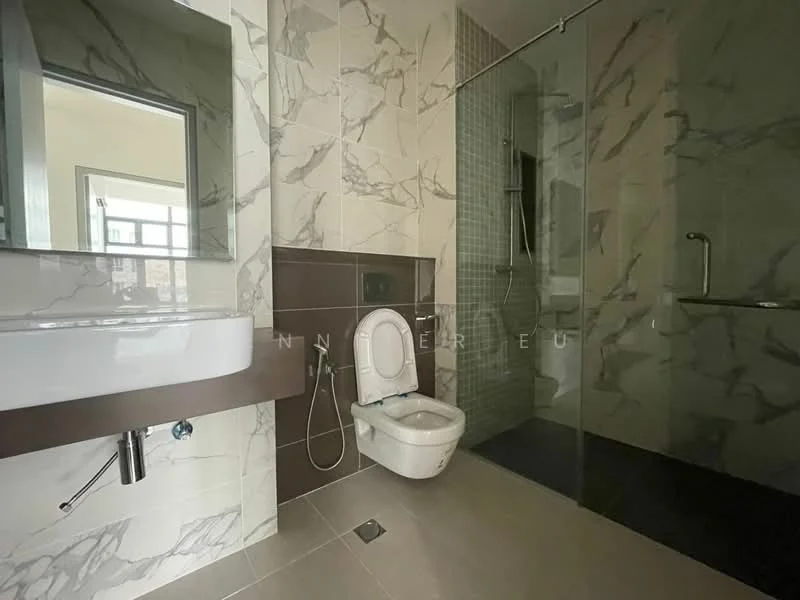 Bathroom features: marble tile walls, dark brown accent wall, glass shower enclosure, rain shower head, handheld shower, single-sink vanity with white basin, wall-mounted mirror, one-piece toilet, floor tile flooring, chrome wall-mounted faucet, built-in shower niche; style: modern.