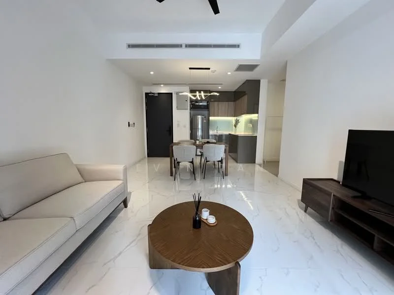 Living features: 3-seater fabric sofa in light beige, round wooden coffee table, wall-mounted TV, TV console in dark wood, white painted walls, marble tile flooring, ceiling fan, recessed downlights, open layout to dining area, large window with natural light; style: modern. Dining features: 4-seater dining table, white dining chairs, open layout to living area, marble tile flooring, white painted walls, recessed downlights; style: modern. Kitchen features: kitchen island, stainless-steel sink, built-in oven, stainless-steel range hood, dark cabinetry, white backsplash, recessed downlights, marble tile flooring; style: modern.